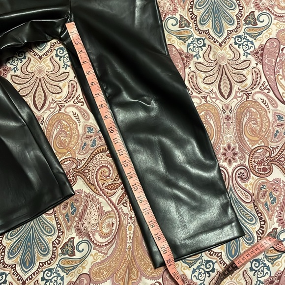 NWT Babaton cropped command black faux leather pant size 00 - Picture 6 of 6